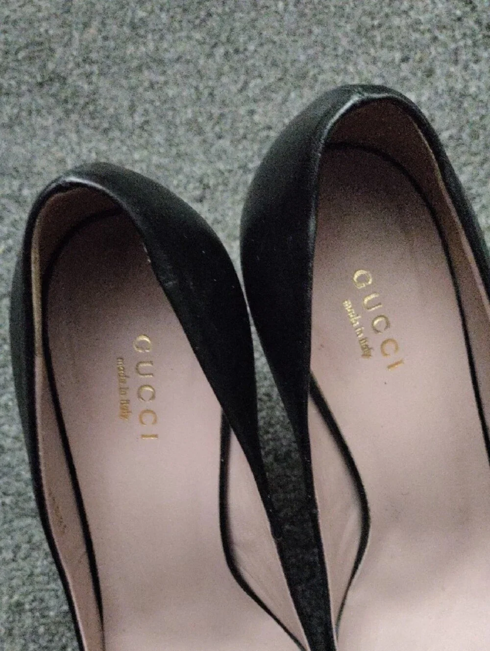 Gucci Black Leather Peep-Toe Heels with Gold Horsebit